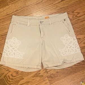 Pilcro for Anthropologie Beige Embroidered Women's Shorts